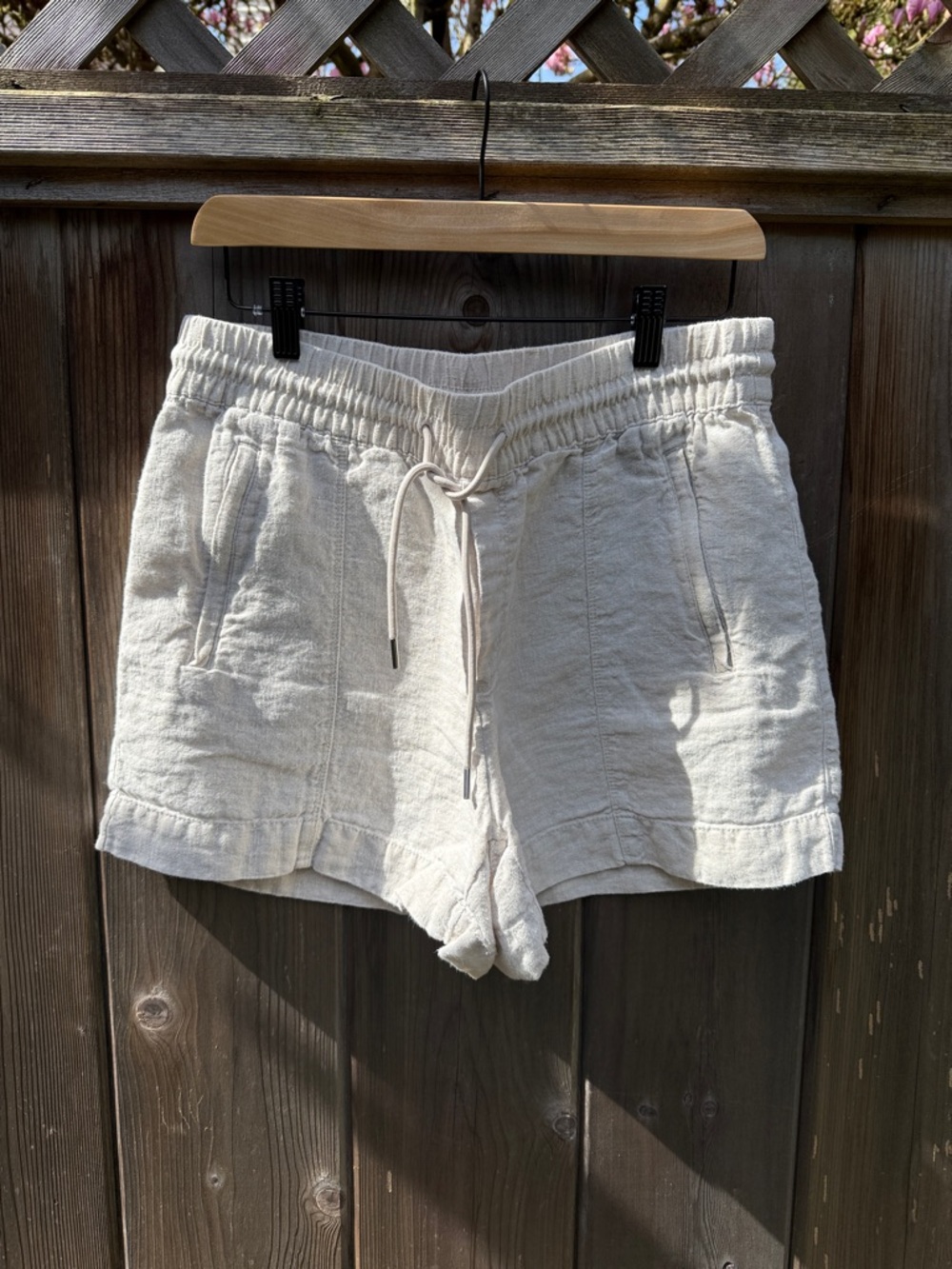Athleta Cream Drawstring Linen Bermuda Shorts